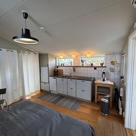 Eget Boende I Privat Uthuslaenga Alingsås Kültér fotó