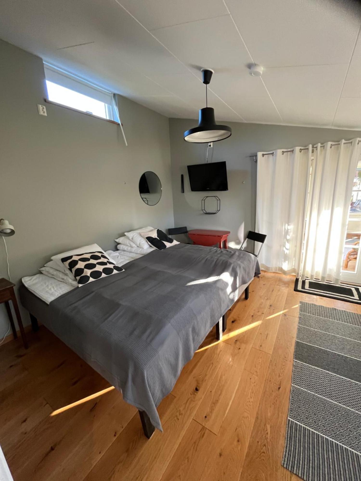Eget Boende I Privat Uthuslaenga Alingsås Kültér fotó